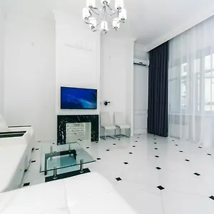 Vip Near Kreschatyk, 31а Pushkinska Street Kyiv