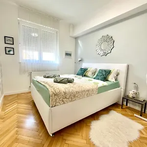 mint-pearl-apartment.inbudapesthotels.com/